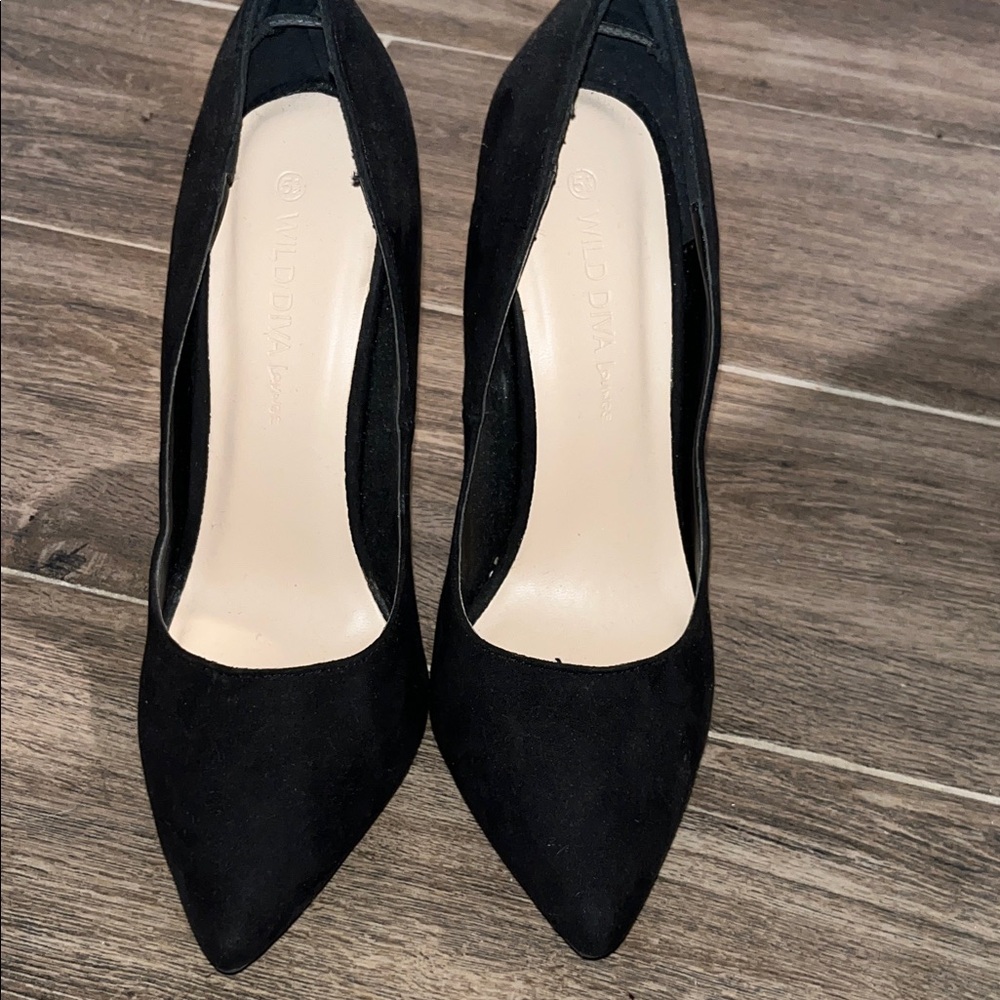 Wild Diva Classic Black with Gold Heels